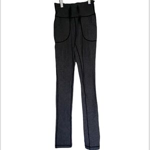𝅺lululemon athletica Leggings with Front Pockets & Draw String Women’s Size 2